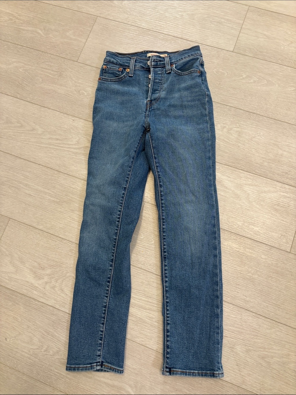 Levi’s Wedgie Straight Jeans Button Fly Blue size 24